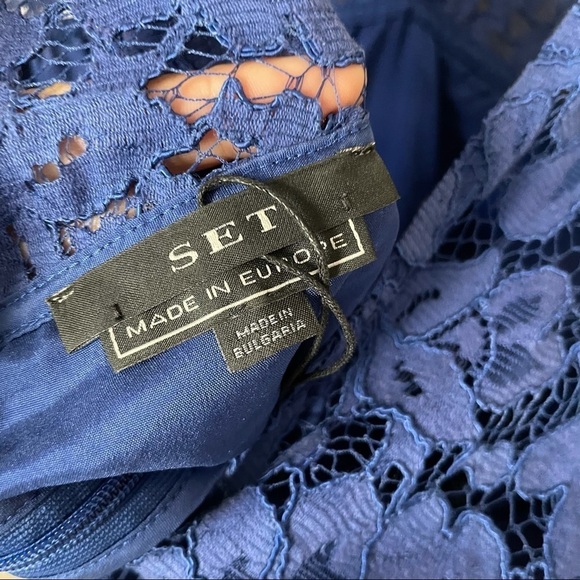 Set Scalloped Lace Dress - Picture 3 of 4